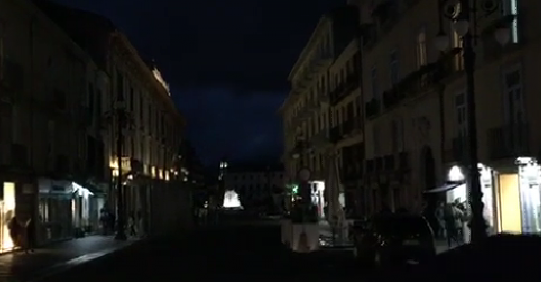 Blackout ad Avellino, disagi per negozianti: città bloccata per due ore